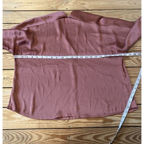 The Reset R Label Silky V Neck Blouse Size Medium Women’s Mauve - Picture 7 of 7